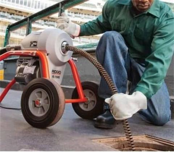 Tenemos equipos adaptados para limpieza de Biodigestores y Fosas.